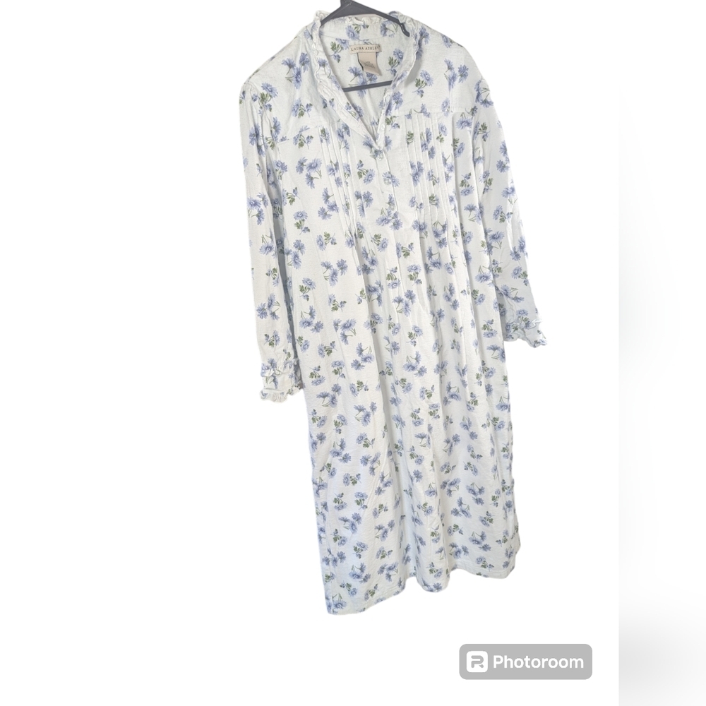 Laura Ashley 100% Cotton Soft Winter Flannel Long Floral Nightgown Vintage
